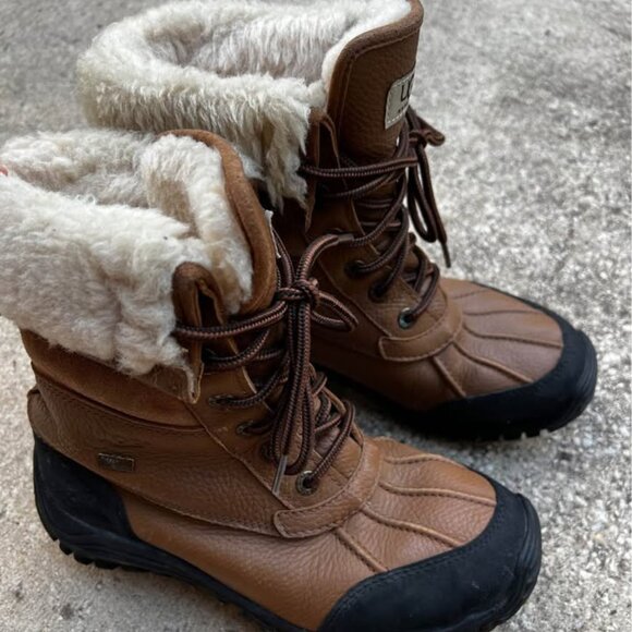 UGG Ladies' Adirondack III Boot (Size 6) - Picture 1 of 4